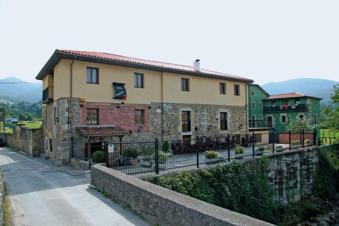 Posada Restaurante Casa Juanchu Adino 외부 사진