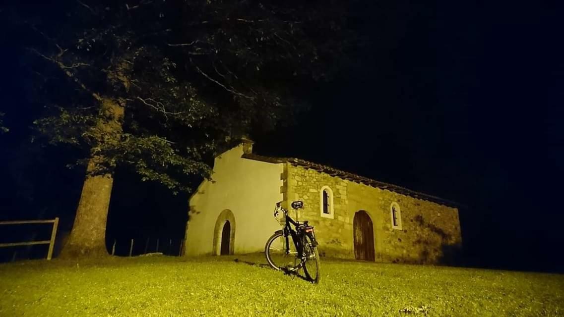 Posada Restaurante Casa Juanchu Adino 외부 사진